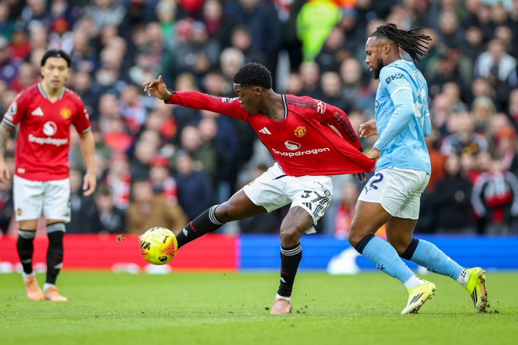 开云官方直播-邮报：梅努续约谈判拖延很长时间，他在曼联的长期未来依然存疑