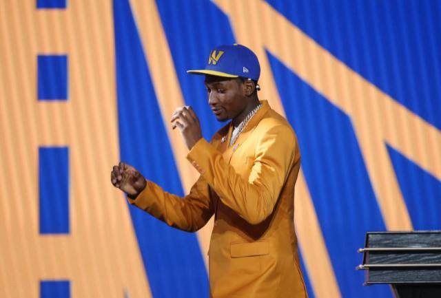 开云平台-得到新鲜血液与拼图老将 科尔对新赛季充满期待