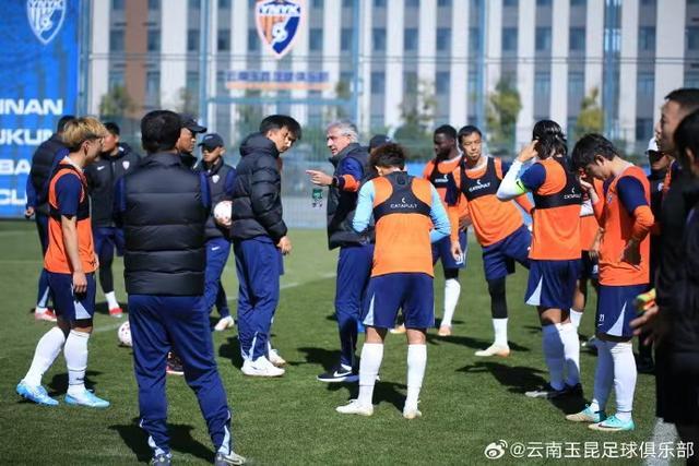 开云平台-前瞻｜中超争冠大戏从负分开演更有看头