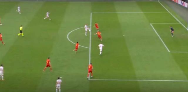 kaiyun sports-【不吐不快】德尚被困！急需救援……