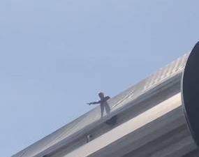 kaiyun sports-【不吐不快】德尚被困！急需救援……