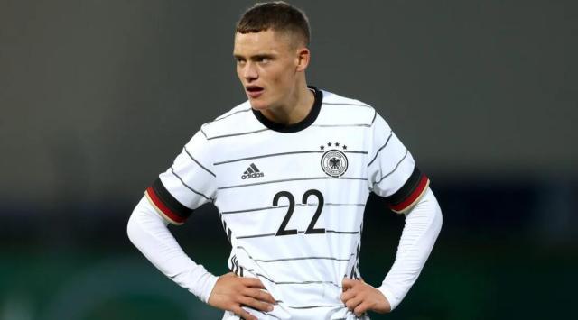 kaiyun sports-又见后浪拍前浪，他让勒沃库森忘记哈弗茨和布兰特