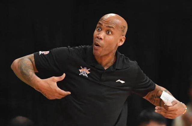 开云官方直播-【观察】首钢再度陷入舆论漩涡 北控却悄然逼近前八