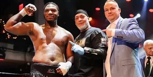 kaiyun sports-布鲁克林新星泰勒二回合强势TKO巴尼特，不败战绩续写战绩|拳坛|帕克·波特|比赛|职业|连胜_新浪体育_新浪新闻